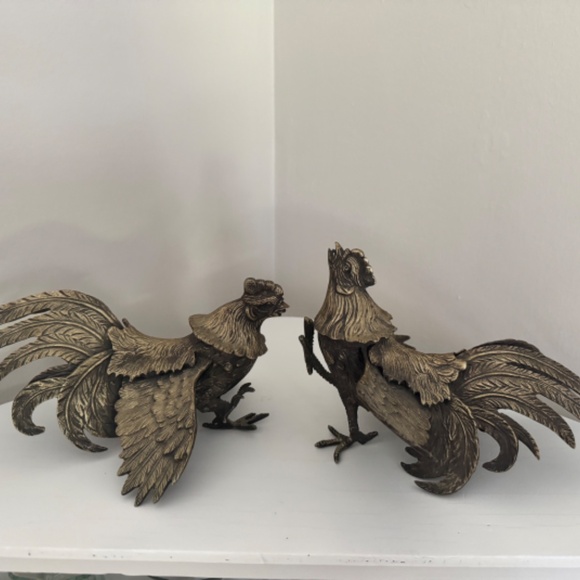 Mid-Century Modern Pair of Brass Fighting Roosters - Picture 6 of 7